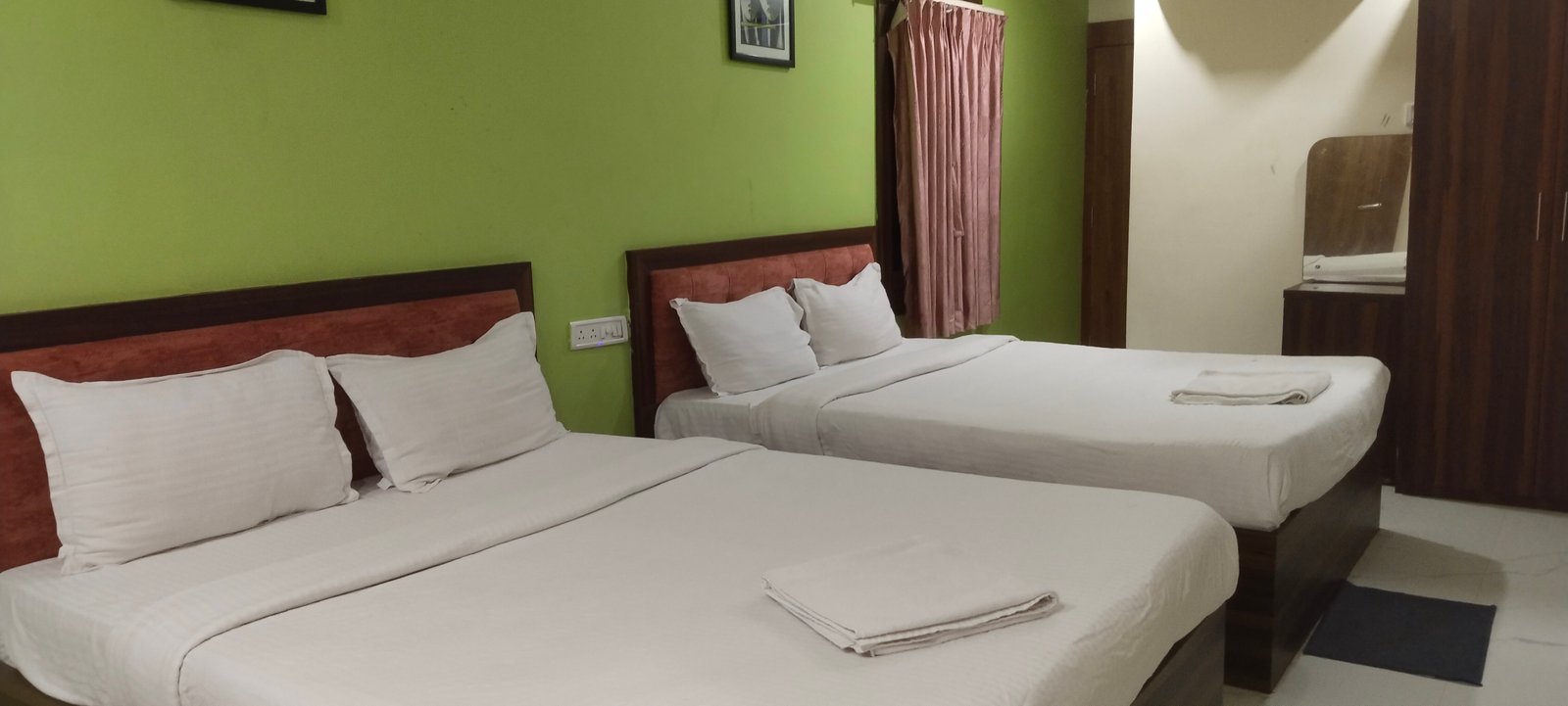 Super Deluxe beds
